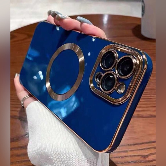 π IPhone 15 PRO MAX Magsafe Case - Picture 3 of 3